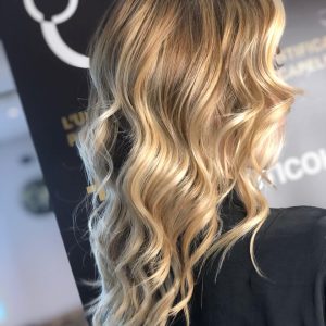 Ritocco colore in omaggio (prenotando un taglio) VILLABATE